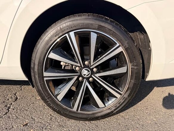 2023 Skoda Superb III Рестайлинг, белый, 2712000 рублей - вид 22