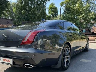 2016 Jaguar XJ Long IV (X351) Рестайлинг, серый, 2700000 рублей, вид 3