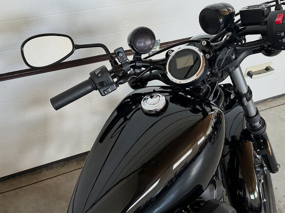 2019 Yamaha XV950 Bolt, чёрный - вид 8