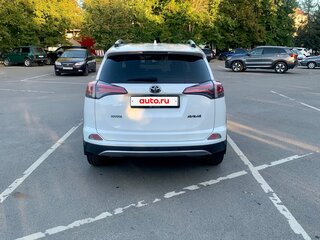 2015 Toyota RAV4 IV (XA40) Рестайлинг, белый, 2500000 рублей, вид 3