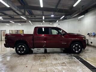 2022 Ram 1500 Crew Cab eTorque V, красный, 7500000 рублей, вид 4