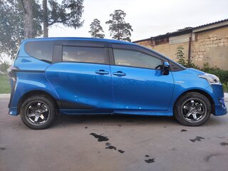 2018 Toyota Sienta II Рестайлинг, синий, 1280000 рублей, вид 3