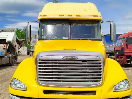 2000 Freightliner Columbia, золотистый, 1990000 рублей, вид 2
