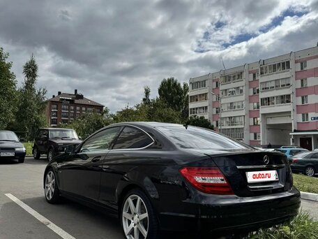 2011 Mercedes-Benz C-Класс 180 III (W204) Рестайлинг, чёрный, 1300000 рублей, вид 3