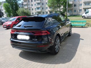 2018 Audi Q8 55 TFSI I (4M), чёрный, 6676349 рублей, вид 4