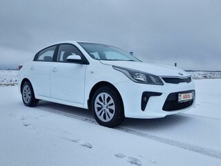 2020 Kia Rio IV, белый, 1528287 рублей, вид 3