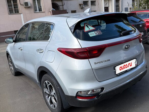 2018 Kia Sportage IV Рестайлинг, серебристый, 1870000 рублей - вид 7