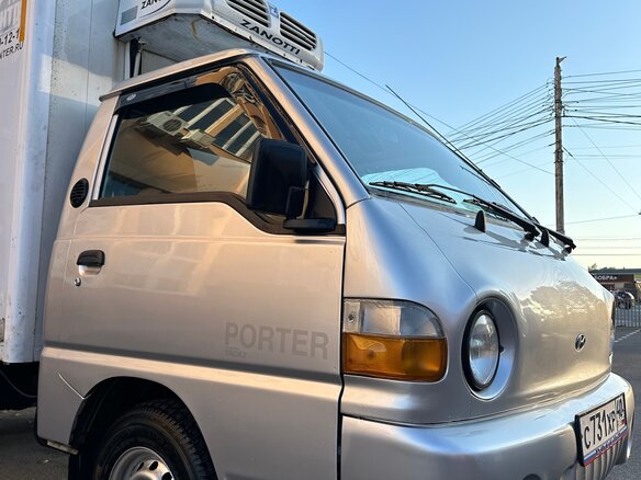 2012 Hyundai Porter, серебристый, 800000 рублей - вид 3
