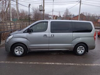 2013 Hyundai H-1 II, серебристый, 1500000 рублей, вид 3