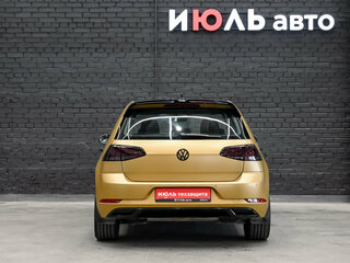 2018 Volkswagen Golf VII Рестайлинг, жёлтый, 1860000 рублей, вид 5