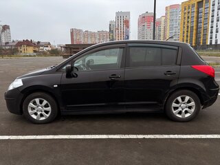 2010 Nissan Tiida I Рестайлинг, чёрный, 700000 рублей, вид 5