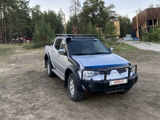 2011 Mitsubishi L200 IV, серебристый, 1600000 рублей, вид 3
