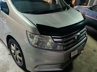 2012 Honda Stepwgn IV Рестайлинг, серый, 1655000 рублей, вид 4