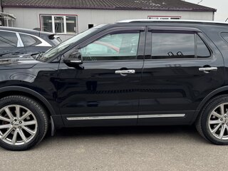 2017 Ford Explorer V Рестайлинг, чёрный, 2199000 рублей, вид 5