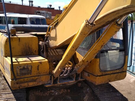 2007 Komatsu PC200-7, золотистый, 3500000 рублей, вид 2