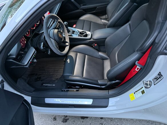 2020 Porsche 911 Carrera S VIII (992), серебристый, 11000000 рублей - вид 12