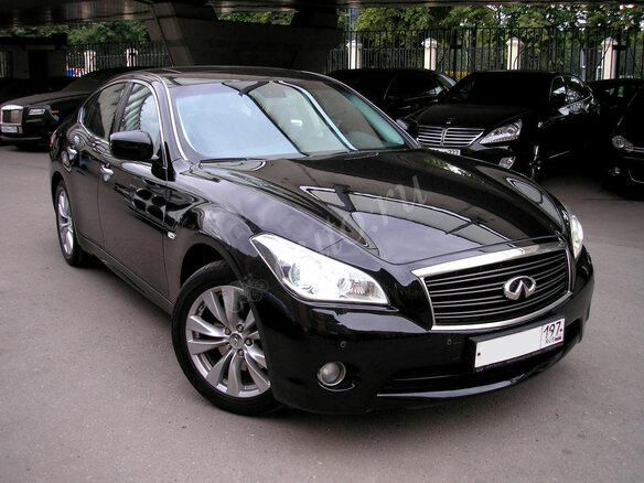 2010 Infiniti M M25 IV, чёрный