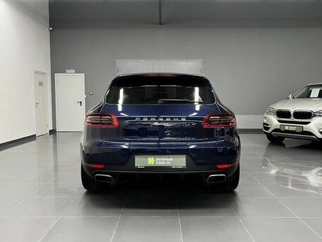 2018 Porsche Macan I, синий, 3775000 рублей, вид 4