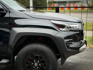 2025 Toyota Hilux VIII Рестайлинг 2, чёрный, 8000000 рублей, вид 5