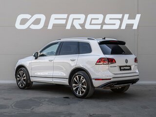 2016 Volkswagen Touareg II Рестайлинг, белый, 2890000 рублей, вид 2