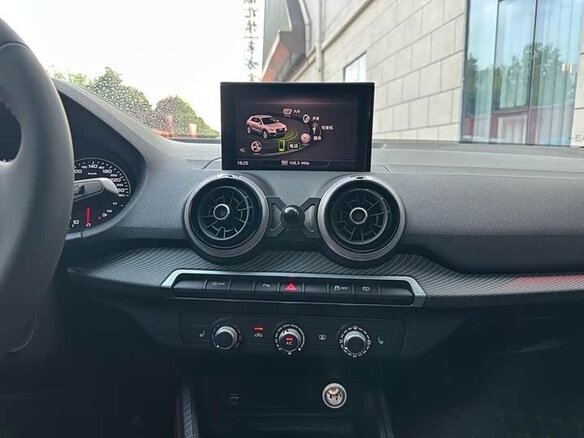 2022 Audi Q2 35 TFSI I Рестайлинг, чёрный - вид 19