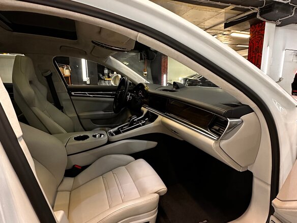 2021 Porsche Panamera 4S Sport Turismo II Рестайлинг, белый, 12000000 рублей - вид 17