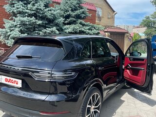 2018 Porsche Cayenne III, чёрный, 5500000 рублей, вид 1
