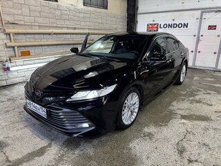 2018 Toyota Camry VIII (XV70), чёрный, 2950000 рублей, вид 3