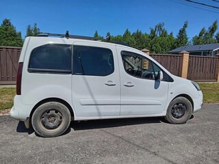 2012 Citroen Berlingo II Рестайлинг, белый, 399999 рублей, вид 2