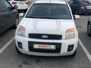 2010 Ford Fusion I Рестайлинг, белый, 340000 рублей, вид 2