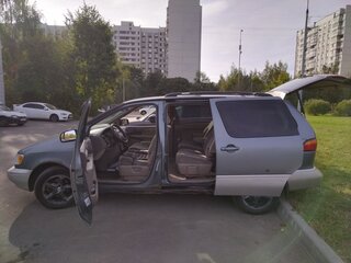 1999 Toyota Sienna I, зелёный, 430000 рублей, вид 3