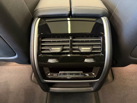 2026 BMW X5 40d IV (G05/G18) Рестайлинг, чёрный - вид 24