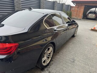 2012 BMW 5 серии 520i VI (F10/F11/F07), чёрный, 1450000 рублей, вид 4