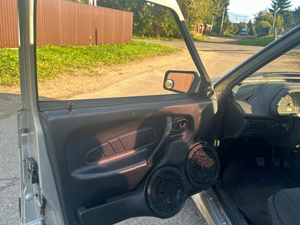 2004 Lada (ВАЗ) 2115, серебристый, 100000 рублей - вид 8