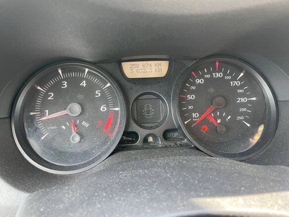 2006 Renault Megane II Рестайлинг, серый, 390000 рублей - вид 4