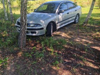 2002 Mitsubishi Carisma I Рестайлинг, серебристый, 420000 рублей, вид 1