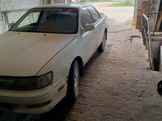 1991 Toyota Vista III (V30), белый, 180000 рублей, вид 2