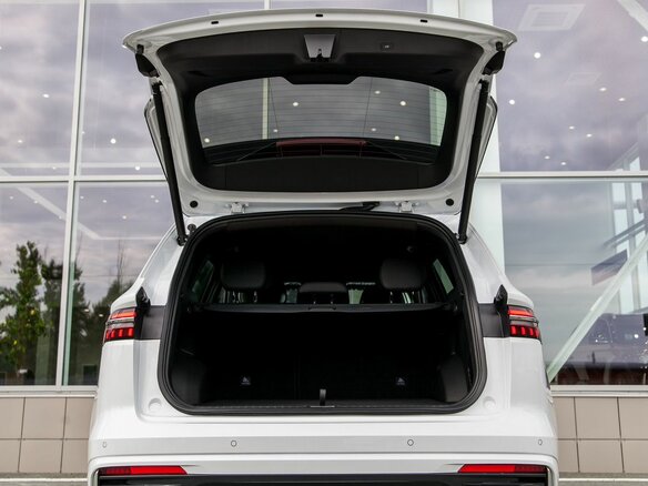 2026 Geely Monjaro I Рестайлинг, белый - вид 24
