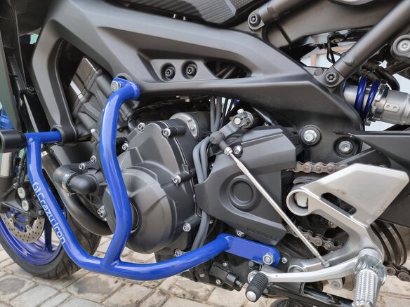 2017 Yamaha MT-09 Tracer (FJ-09), серебристый, 920000 рублей - вид 8