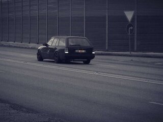 1991 Mercedes-Benz W124 300, чёрный, 10000000 рублей, вид 2
