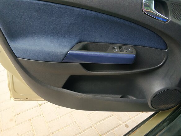 2008 Opel Corsa D, серебристый, 585000 рублей - вид 16