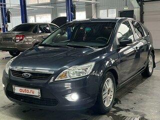 2010 Ford Focus II Рестайлинг, серый, 720000 рублей, вид 1