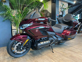 2025 Honda GL 1800 Gold Wing, пурпурный, 4600000 рублей, вид 2