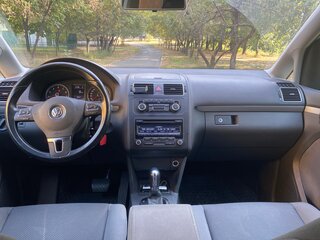 2011 Volkswagen Touran I Рестайлинг 2, серебристый, 1050000 рублей, вид 5