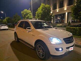 2008 Mercedes-Benz M-Класс 350 II (W164) Рестайлинг, белый, 1200000 рублей, вид 3