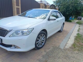 2012 Toyota Camry VII (XV50), белый, 1850000 рублей, вид 1