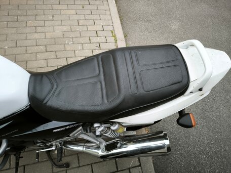 2001 Suzuki GSX 1400, белый, 390000 рублей, вид 3