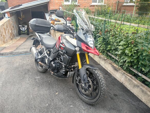 2015 Suzuki V-Strom 1000, пурпурный, 650000 рублей - вид 6