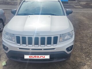 2012 Jeep Compass I Рестайлинг, серебристый, 1350000 рублей, вид 2