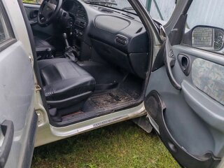 2004 Chevrolet Niva I, серебристый, 290000 рублей, вид 4